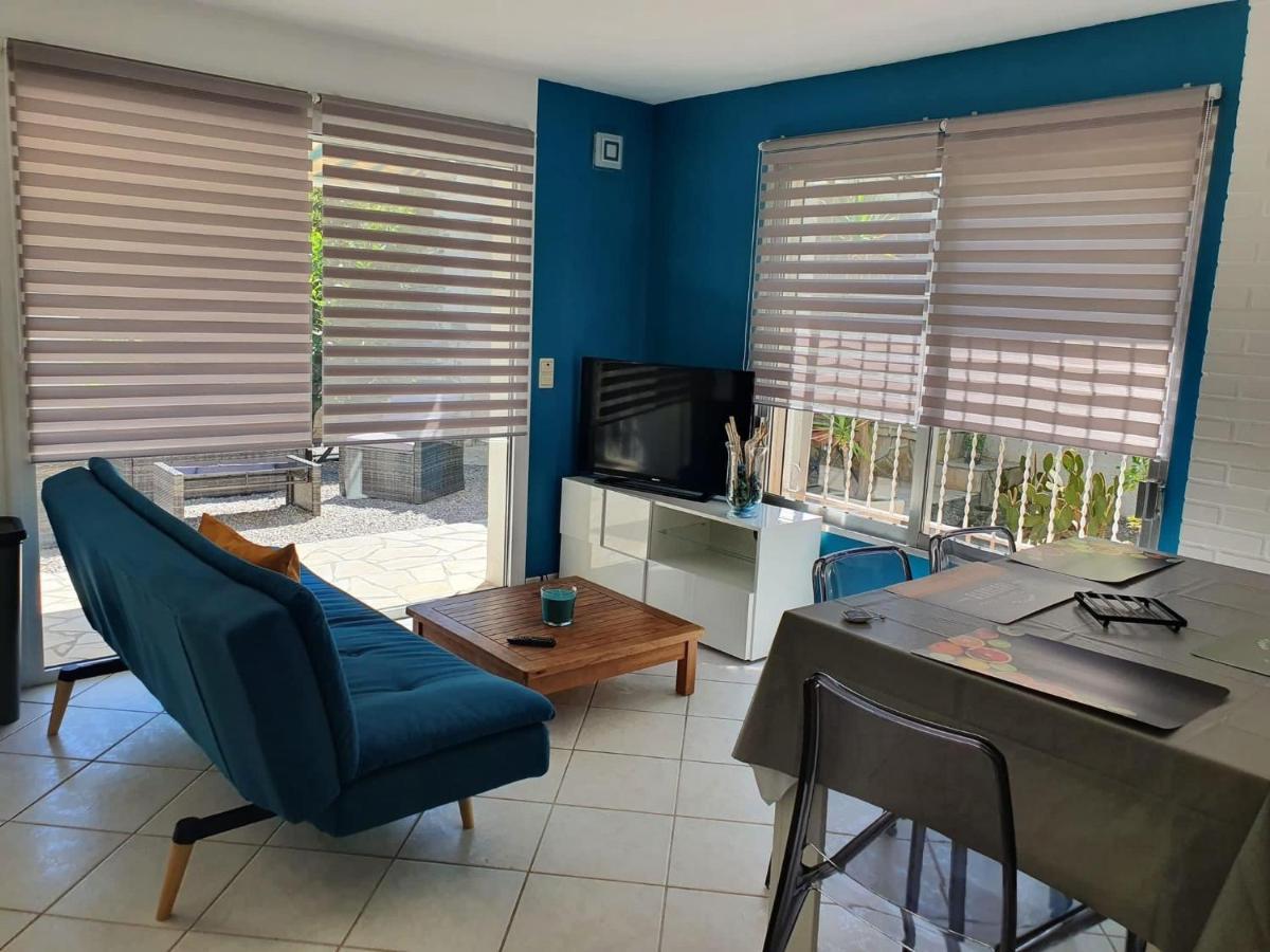 Charmant Logement Avec Piscine Saint-Feliu-d'Avall Exterior foto